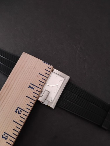 Gucci Stainless 100M G Series Rubber Band Quartz Watch - Picture 7 of 11