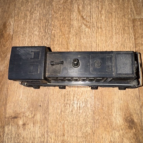 Marx O Scale NYC New York Central Black 588 Diesel Switcher Locomotive - Picture 2 of 8