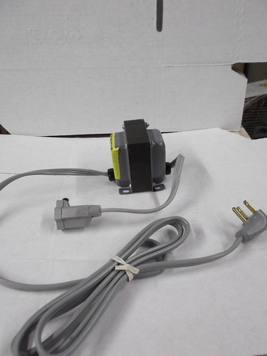 STANCOR P-8630 STEPDOWN TRANSFORMER 220 VOLTS TO 110 VOLTS AC WITH CORDS - Picture 7 of 7