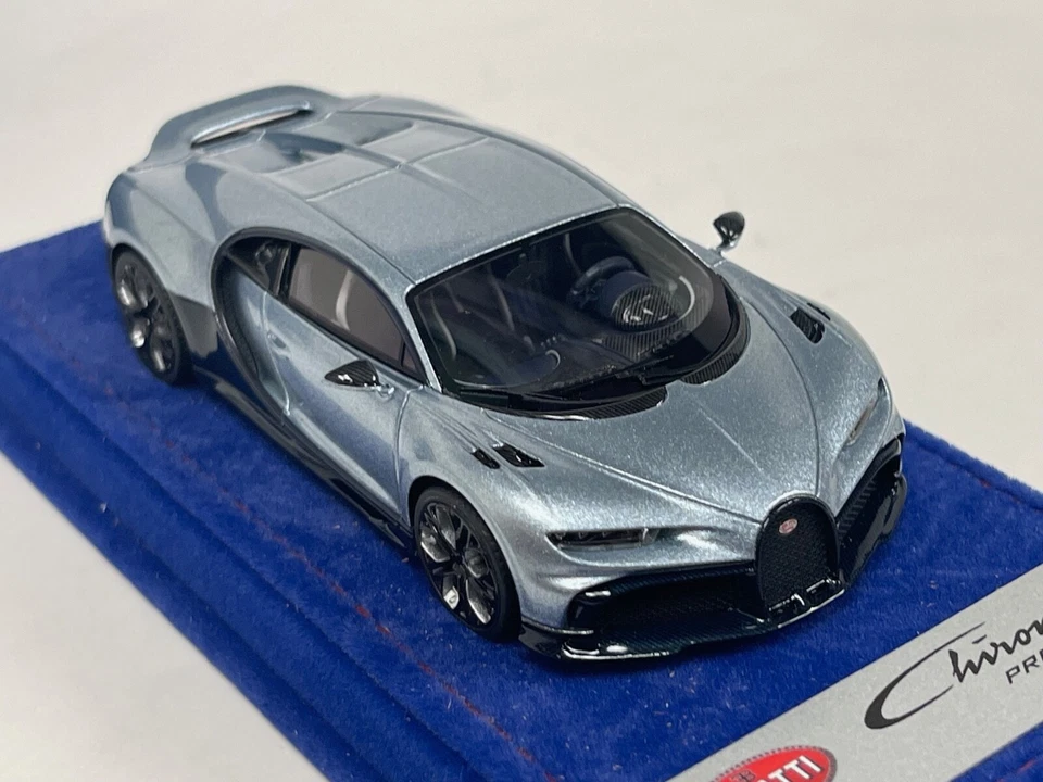 1/43 Looksmart BUGATTI Chiron Profile Argent Atlantique blue Suede Base LS545A - Image 4 of 4