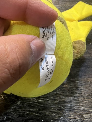 Peluche Pokemon Pikachu 10" 2011 - Imagen 4 de 6