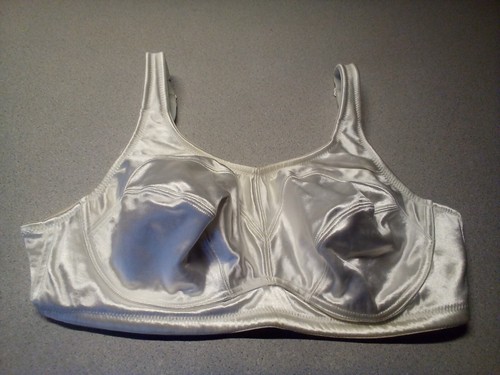 Breezies Solid Full Support Bra White 36 D Pre-owned