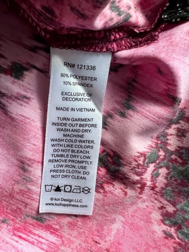 Koi Next Gen Scrub Top Women’s Sz Large Pink Energy Ikat Floral Stretch Nursing - Picture 10 of 10