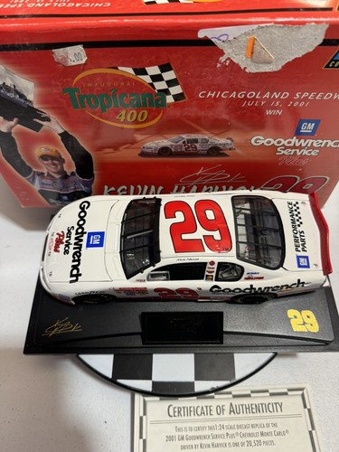Kevin Harvick #29 GM Goodwrench 2001 Chicagoland Raced Win 1/24 Revell Diecast - Picture 4 of 7