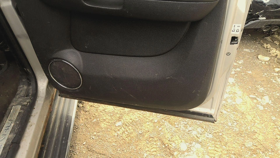 08 GMC YUKON XL 1500 Rear Door Passenger Sidesilver Birch Metallic59u - Image 2 of 2