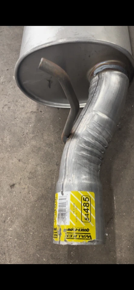 Conjunto de silenciador de escape-flujo silencioso SS Walker 54485 se adapta a 00-05 Ford Excursion Foto 2 de 4