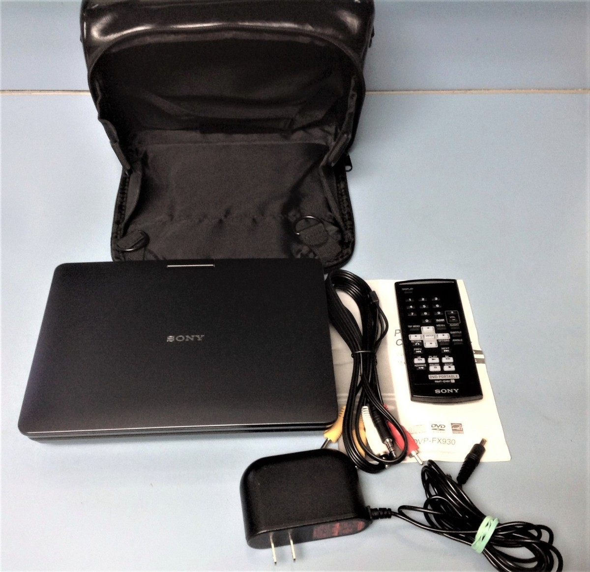 【トラネコさま専用】SONY ポータブルDVDプレーヤー DVP-FX930 Amazon.co.jp: SONY 9型液晶ポータブルDVDプレーヤー DVP-FX930