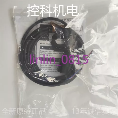 1Pcs New Omron photoelectric sensor E3FA-VP11 2M