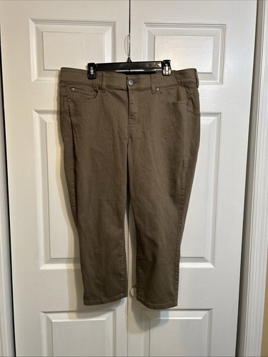 Neu mit Etikett Torrid kurze Bombshell hoch geschnittene Skinny-Jeans Größe 18 superweich grün