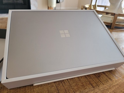 Microsoft Surface Laptop 5 13.5'' Touch (256GB SSD, Intel Core i5 12th Gen NEW - Picture 3 of 12