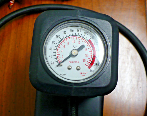 Mini 250 PSI Portable Air Compressor, Tire Inflator, Pump, 12 Volt Car - Picture 2 of 3