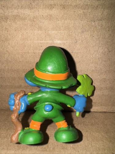 Puffo raro folletto vintage da collezione Peyo Lucky Trifoglio San Patrizio 1982 - Foto 4 di 7