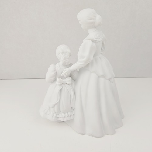 Dept 56 Winter Silhouettes Woman & Girl Caroler Figurines - Picture 5 of 11