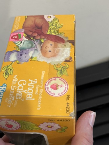 1982 KENNER STRAWBERRY SHORTCAKE ANGEL CAKE & SOUFFLE DOLL IN ORIGINAL BOX - Picture 6 of 9
