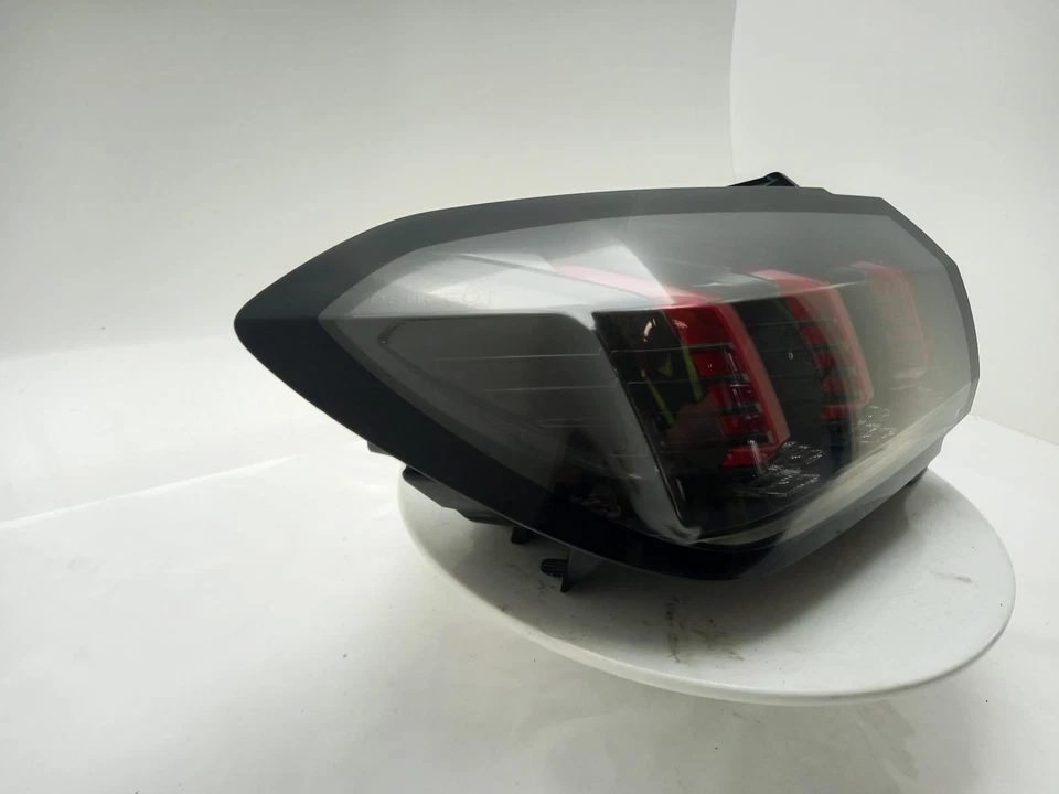 Piloto trasero PEUGEOT 208 N/S 2020-2025 5 puertas hatchback LH 9823216880  Foto 2 de 4