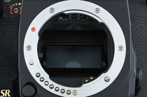 "Shutter count 1,150" Pentax K-1 36.4 MP Digital SLR Camera Body [Near Mint] - Picture 12 of 12