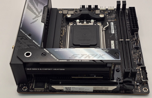 Asus ROG Strictly X670E-I gaming wifi Mini-ITX Motherboard - Photo 4/6