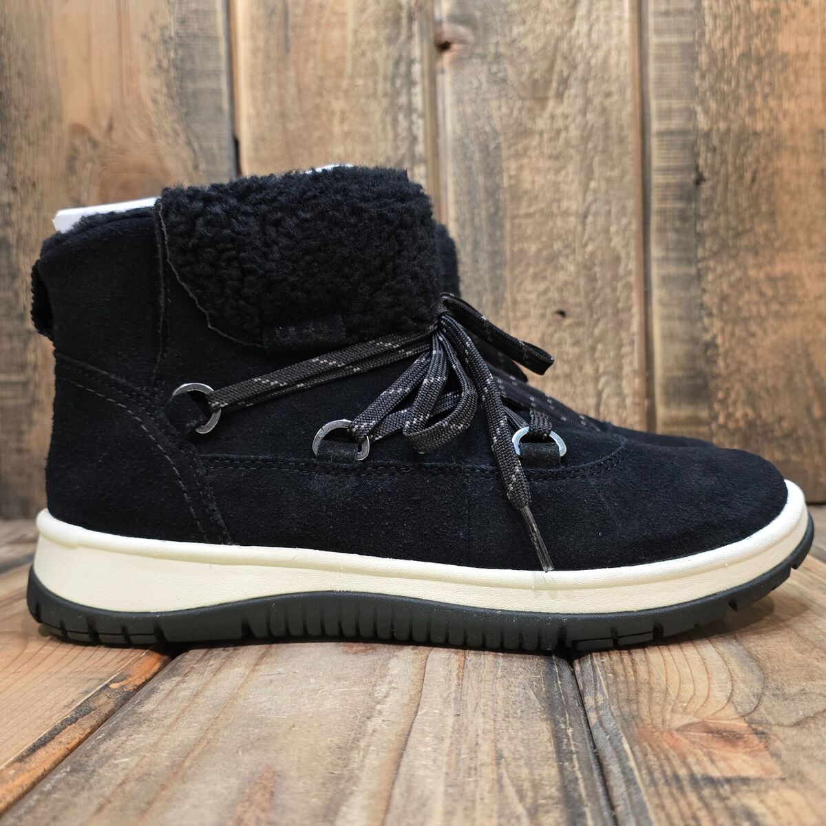 UGG WOMENS US 8 LAKESIDER HERITAGE LACE BOOT BLACK UGG WOMENS US 8 LAKESIDER HERITAGE LACE BOOT BLACK