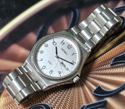 Seiko Spirit Vintage 1985 Watch 7N48-7000 Quartz Day-Date