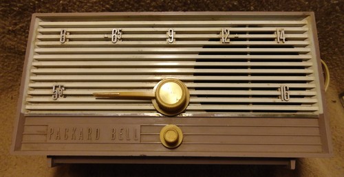 Vintage Radio Packard Bell Model 5R7 Tube Radio 1960s Powers Up Fast Shipping - Picture 2 of 10