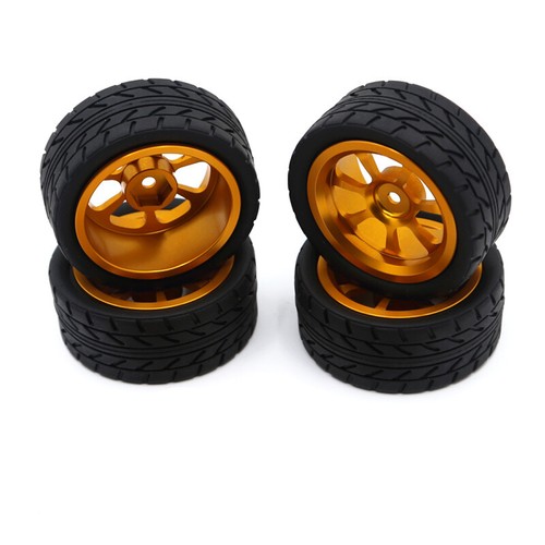 Toy remote control car with upgraded metal wheels - Picture 5 of 16