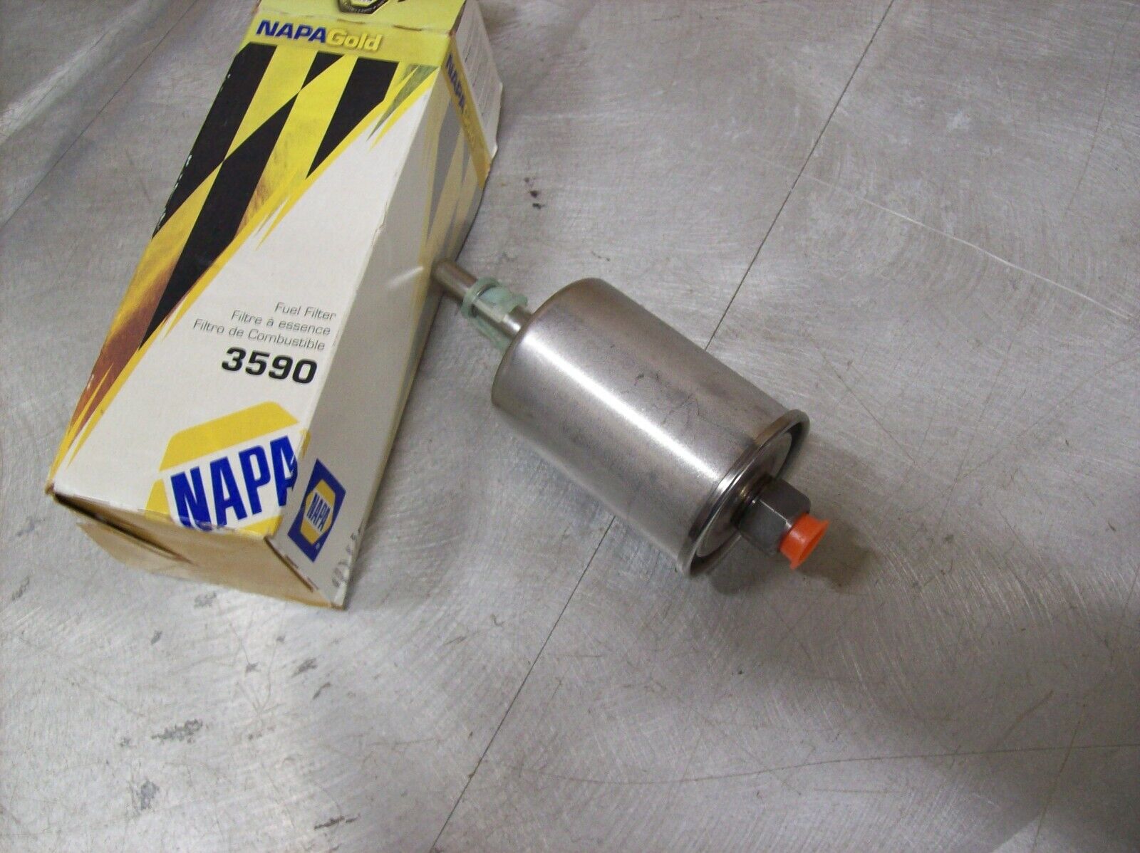 NAPA 3590 Fuel Filter (same as Wix 33590)