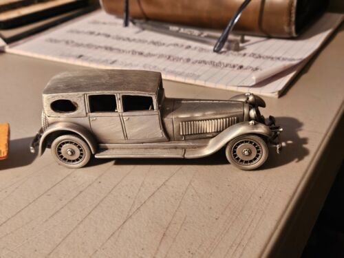 COCHES CLÁSICOS DEL MUNDO DANBURY COMO NUEVOS 1:43 PELTRE 1927 BUGATTI ROYALETYPE 41 CERTIFICADO DE AUTENTICIDAD - Imagen 7 de 9