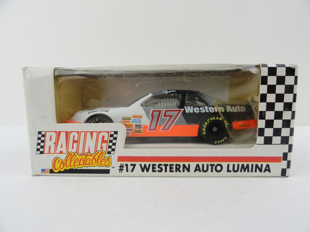 1992 Revell Racing Collectables 1/64 Darrell Waltrip #17 Western Auto in Box