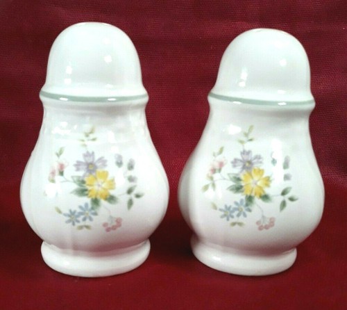 Vintage Mikasa Salt and Pepper Shakers ANTIQUE ROSE 1981-85 Floral Classic - Picture 1 of 8