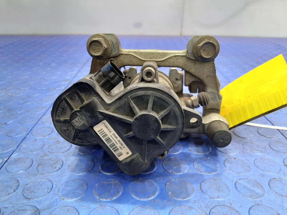 Conjunto de pinza de freno trasera Ford para Edge Escape Fusion lado derecho del pasajero Foto 2 de 4