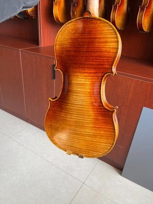 SurpassMusica4/4 Handmade Violin With Clear Wood Grain Wonderful sound With Case