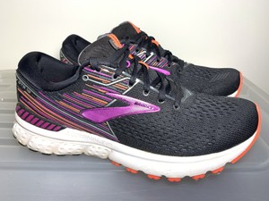 brooks purple sneakers