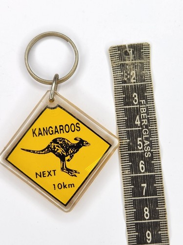 Australia Tourism Kangaroos Next 10KM Key Chain Key Ring - Bild 3 von 3