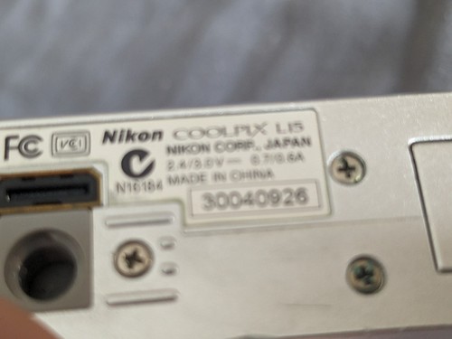 Nikon Coolpix 8.0 Megapixels VR & ISO 1000 2.8"  LCD Camera.. For Parts Only - Picture 6 of 7