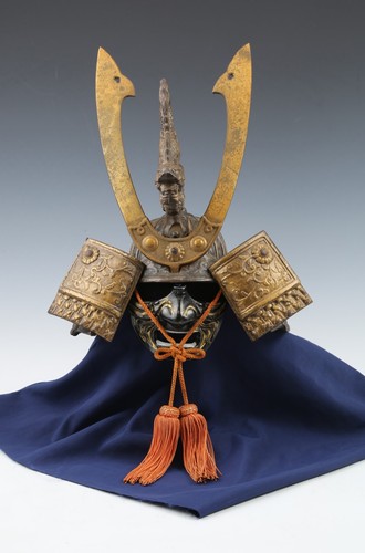 Old Vintage Beautiful Japanese Samurai Helmet -middle size- with a mask Tsushima - Picture 2 of 17