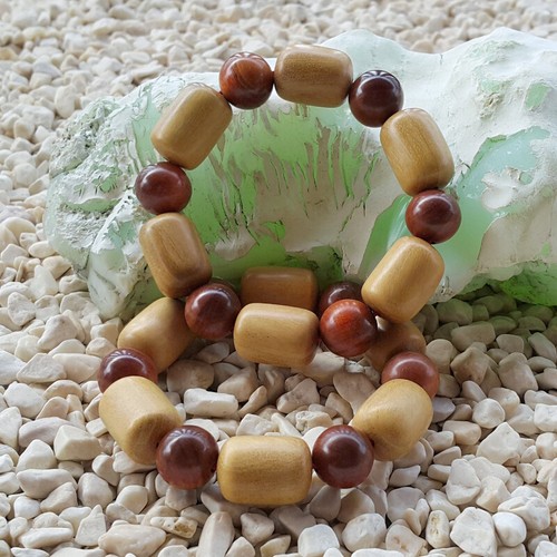 Lovely Raja Kayu Agathis Alba & Kemuning Emas Wood Orange Jasmine Bracelet - Picture 1 of 5