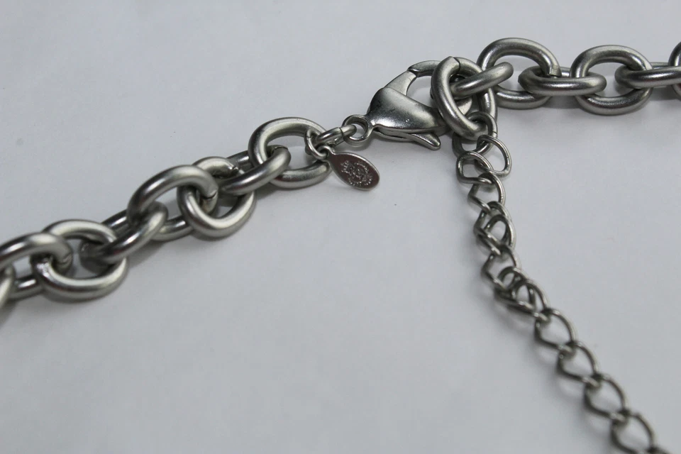 Collar Cadena Círculo Abierto 21-25" Tono Plateado 2 Tonos PREMIER DESIGNS Foto 4 de 4