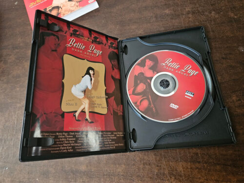 Bettie Page: Dark Angel + Bunny Yeager: Wie man Akt posiert DVD x2 fast neuwertig Discs - Bild 3 von 4
