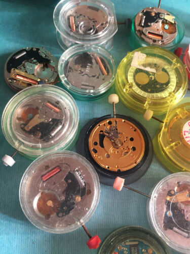 Pièces de Montre Vrac Horloger 22x Watch Parts Montres Mouvements Quartz Divers - Foto 9 di 11