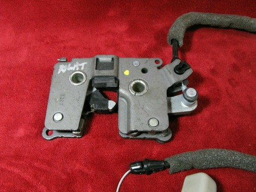 06-10 OEM JEEP COMMANDER THIRD 3RD ROW SEAT LATCH LH 55197331AD - RH 55197330AD - Picture 2 of 10