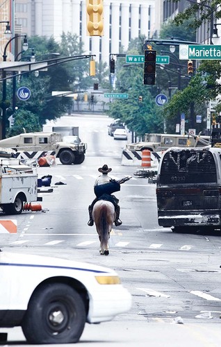 The Walking Dead: Season 1 (DVD) Andrew Lincoln Jon Bernthal Laurie Holden - Picture 3 of 7