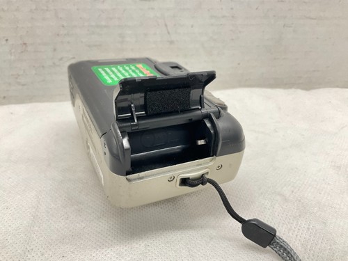 Fuji film point and shoot film camera 35mm 140ez Zoom date Cam Flash Vtg Working - Picture 7 of 14