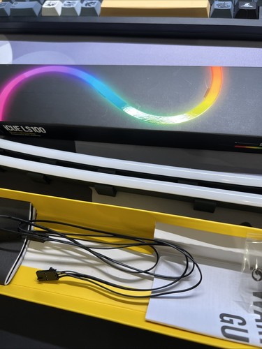 iCUE LS100 Inteligentny zestaw rozszerzeń taśmy oświetleniowej 250 mm - Zdjęcie 3 z 5