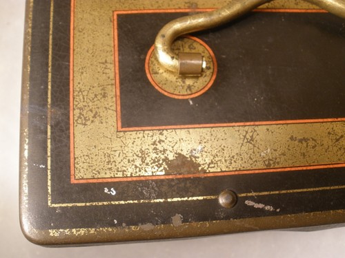 Brook's Spool Scatola Forte Litografata in Latta di Cotone - Foto 14 di 20