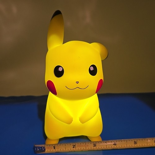 Pikachu Night Light Nintendo 2017 Pokemon Light Up Lamp Nightlight Kids 7" - Picture 7 of 8