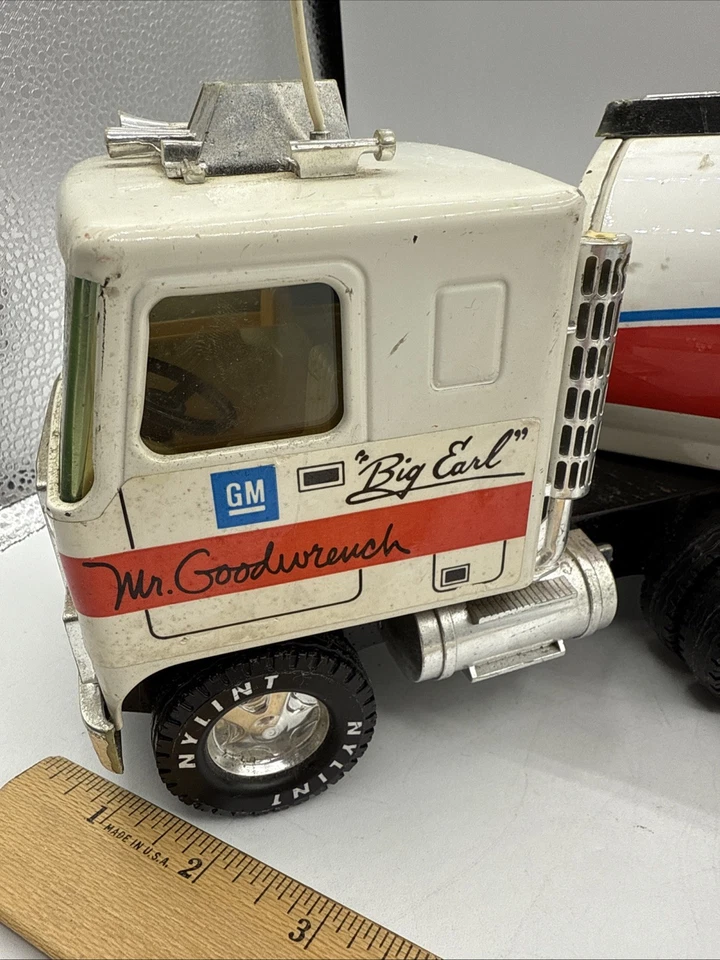 Nylint Tanker Transport Steel Truck No. 990 GM Goodwrench Motor Oil - Image 4 of 4