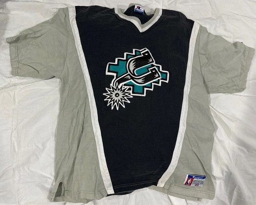 Vintage 90s San Antonio Spurs Basketball Champion Official Shooting Shirt Size XL