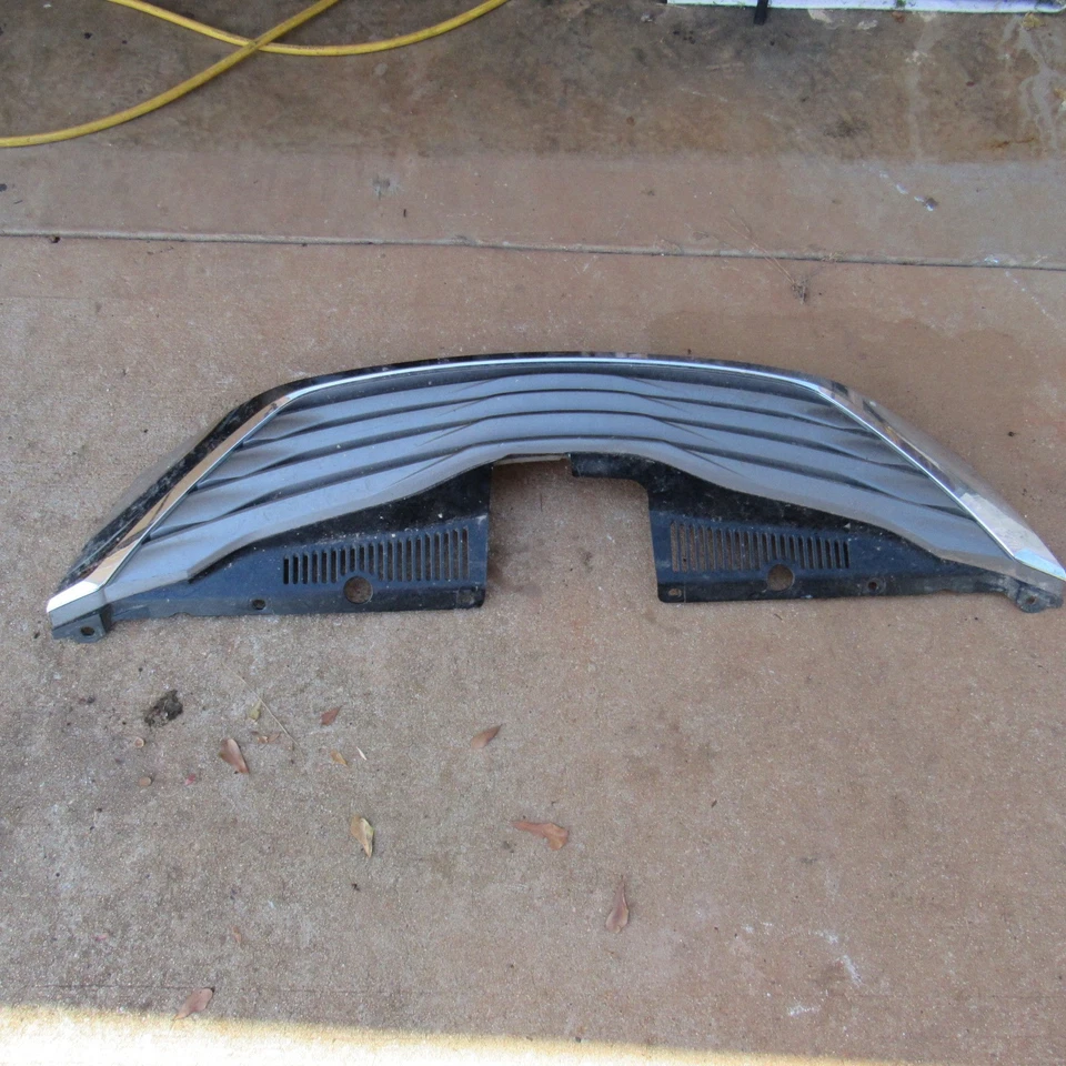 Toyota Sienna FR 2011 12 13 15 2016 2017 parrilla radiador OEM 53101-08070 Foto 2 de 4