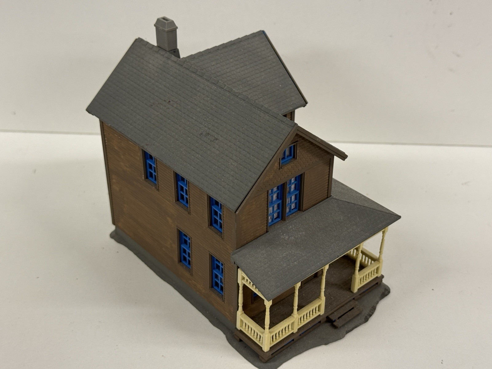 Picture 4 of 5