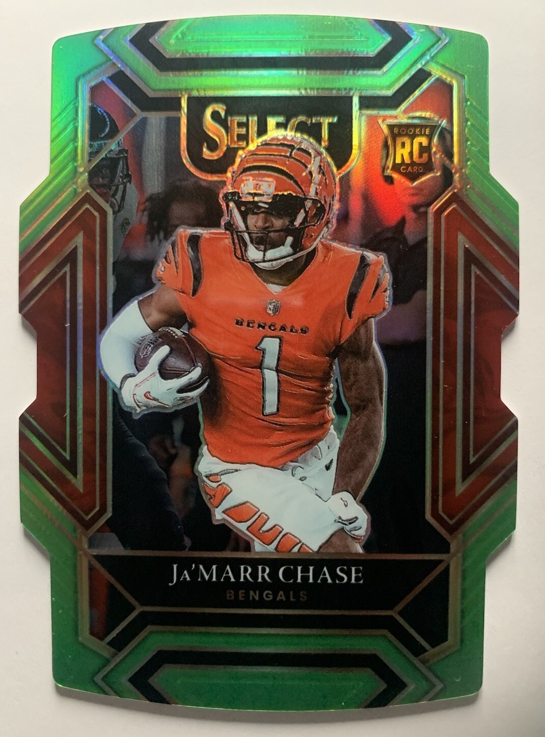 2021 Panini Select - Ja’Marr Chase - Club Level Neon Green Die Cut /349 RC